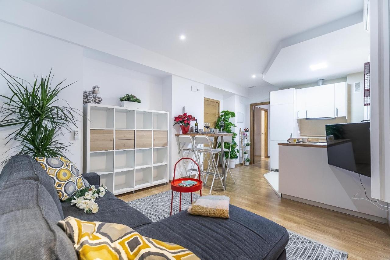 Boutique Mitjana Apartment Малага Екстериор снимка